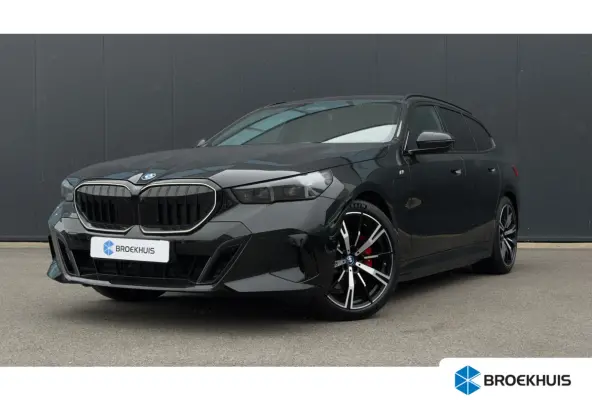 530e 299pk M-SPORT Pro | 360 Camera | Leder | Trekhaak | Harman/Kardon | Adaptive Cruise | Head-up |