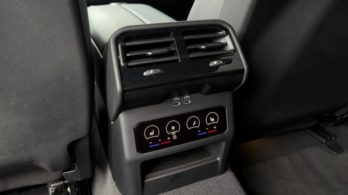 530e 299pk M-SPORT Pro | 360 Camera | Leder | Trekhaak | Harman/Kardon | Adaptive Cruise | Head-up |
