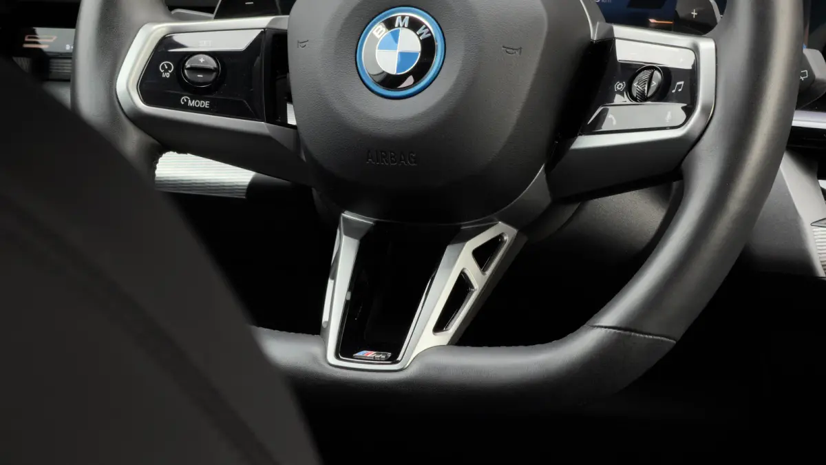 530e 299pk M-SPORT Pro | 360 Camera | Leder | Trekhaak | Harman/Kardon | Adaptive Cruise | Head-up |