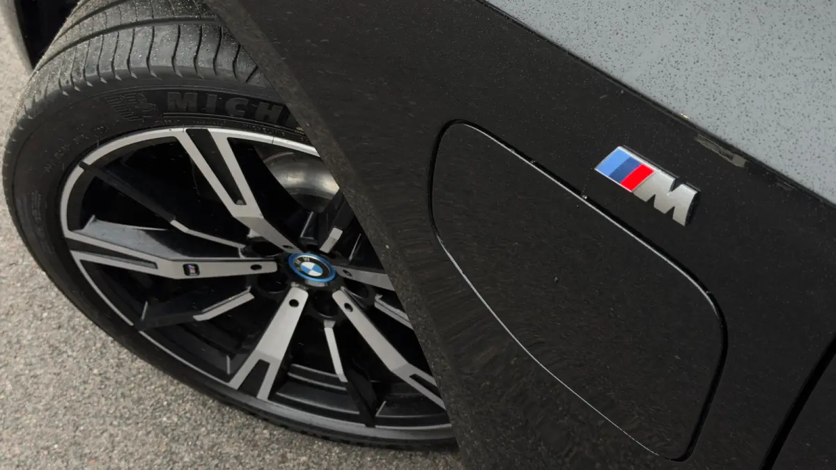 530e 299pk M-SPORT Pro | 360 Camera | Leder | Trekhaak | Harman/Kardon | Adaptive Cruise | Head-up |