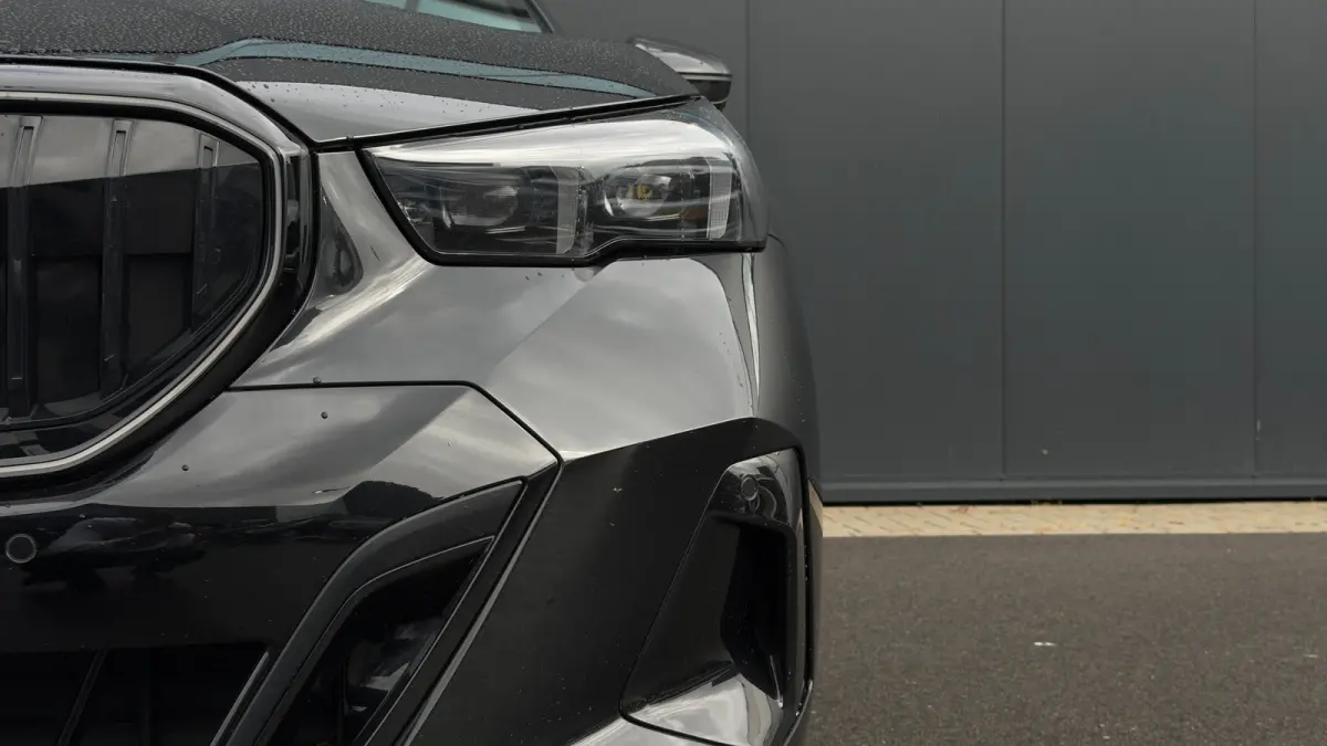 530e 299pk M-SPORT Pro | 360 Camera | Leder | Trekhaak | Harman/Kardon | Adaptive Cruise | Head-up |