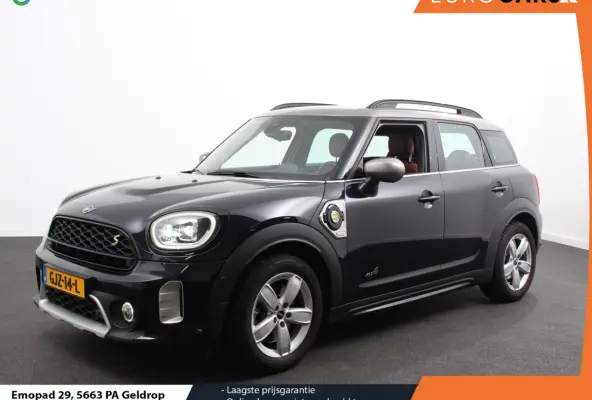 1.5 Cooper PHEV ALL4 Chili Automaat Climate control Adaptieve cruise control HUD Lichtmetalen velgen Navigatie Parkeersensoren Camera Stoelverwarming
