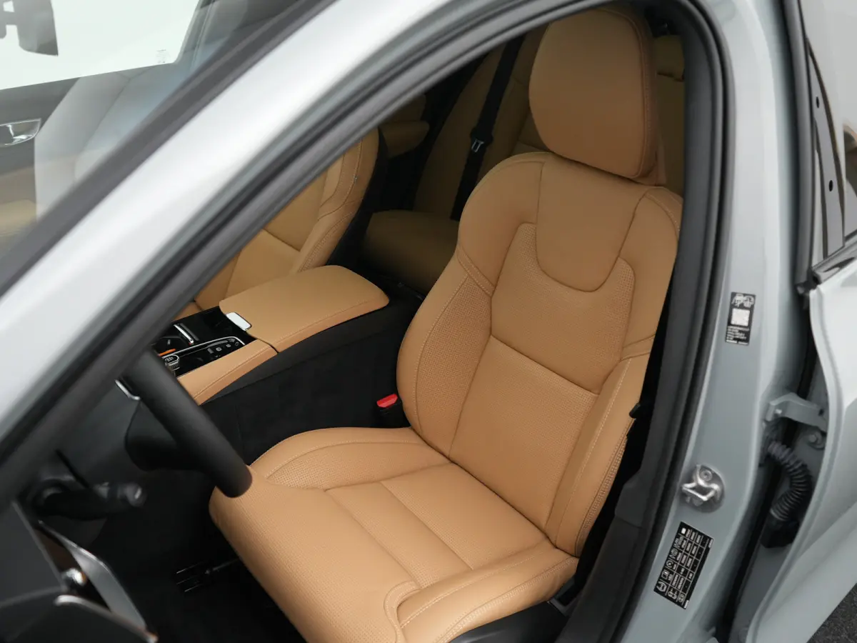 T6 Recharge AWD Ultra Dark | Bowers & Wilkins | Head-Up | 360° | Massage | Nappa | Stoelventilatie | Panoramadak