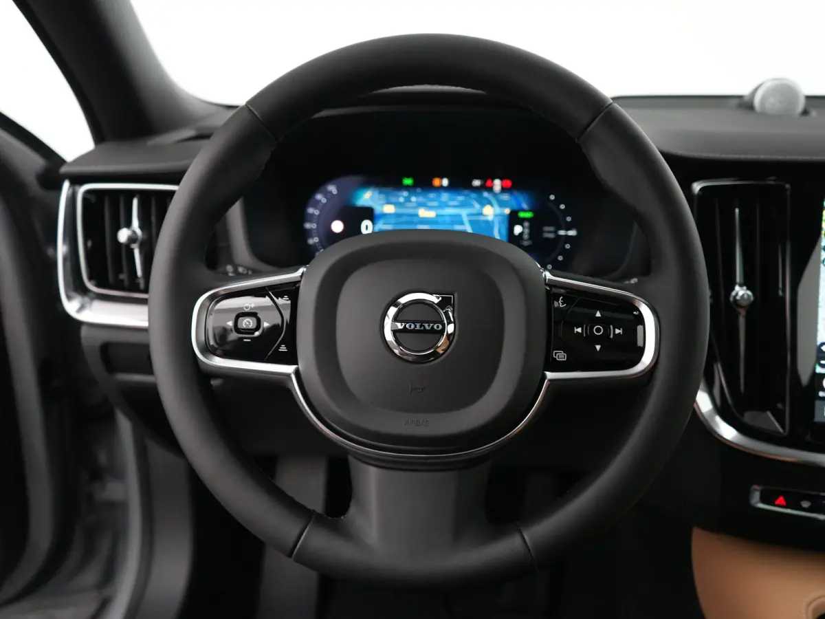 T6 Recharge AWD Ultra Dark | Bowers & Wilkins | Head-Up | 360° | Massage | Nappa | Stoelventilatie | Panoramadak