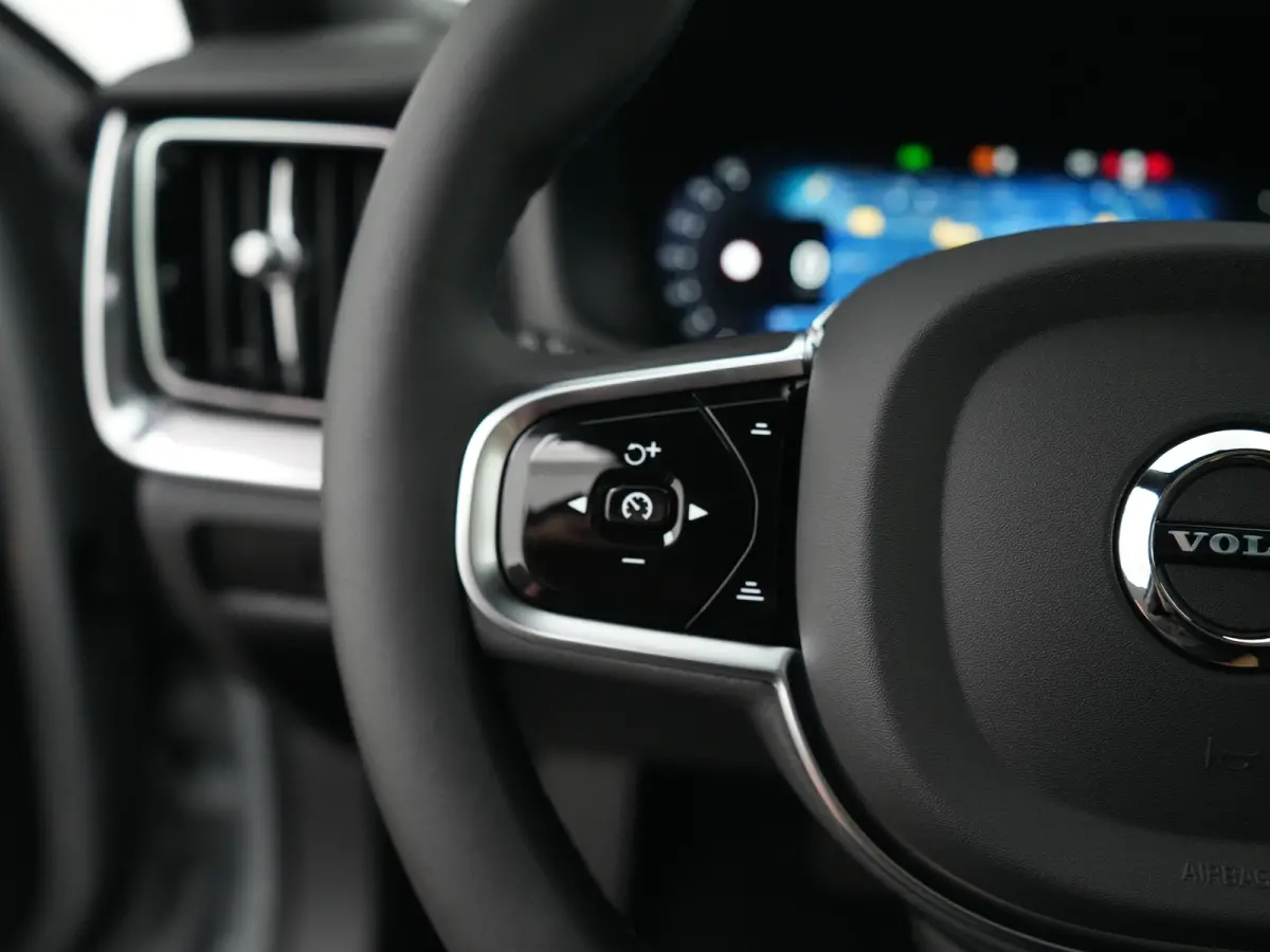T6 Recharge AWD Ultra Dark | Bowers & Wilkins | Head-Up | 360° | Massage | Nappa | Stoelventilatie | Panoramadak