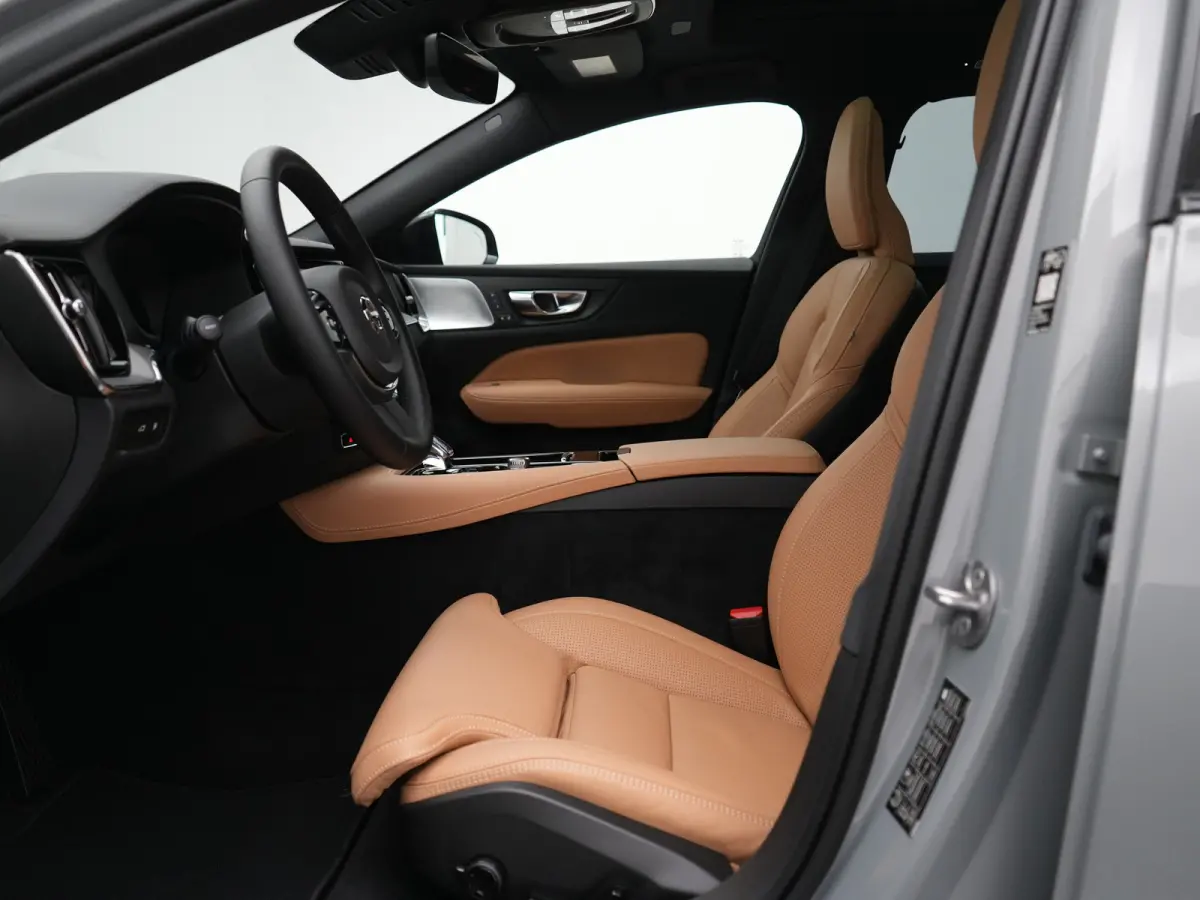 T6 Recharge AWD Ultra Dark | Bowers & Wilkins | Head-Up | 360° | Massage | Nappa | Stoelventilatie | Panoramadak