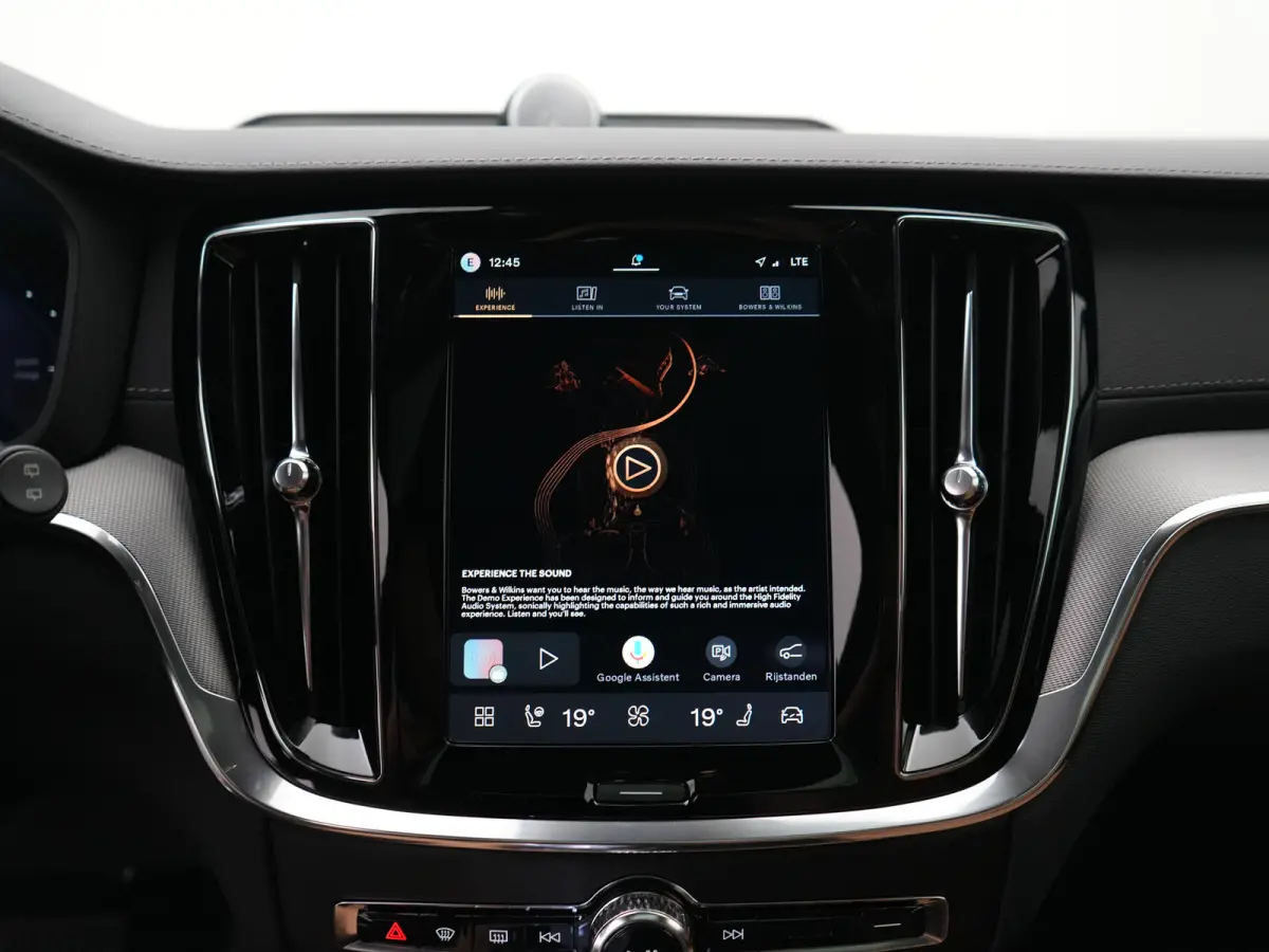 T6 Recharge AWD Ultra Dark | Bowers & Wilkins | Head-Up | 360° | Massage | Nappa | Stoelventilatie | Panoramadak