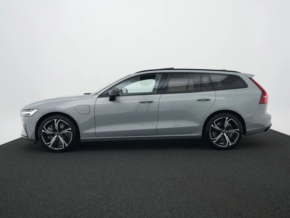 T6 Recharge AWD Ultra Dark | Bowers & Wilkins | Head-Up | 360° | Massage | Nappa | Stoelventilatie | Panoramadak