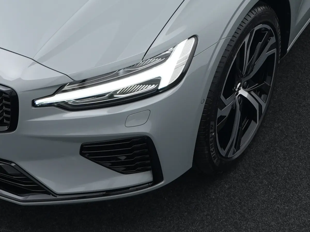 T6 Recharge AWD Ultra Dark | Bowers & Wilkins | Head-Up | 360° | Massage | Nappa | Stoelventilatie | Panoramadak