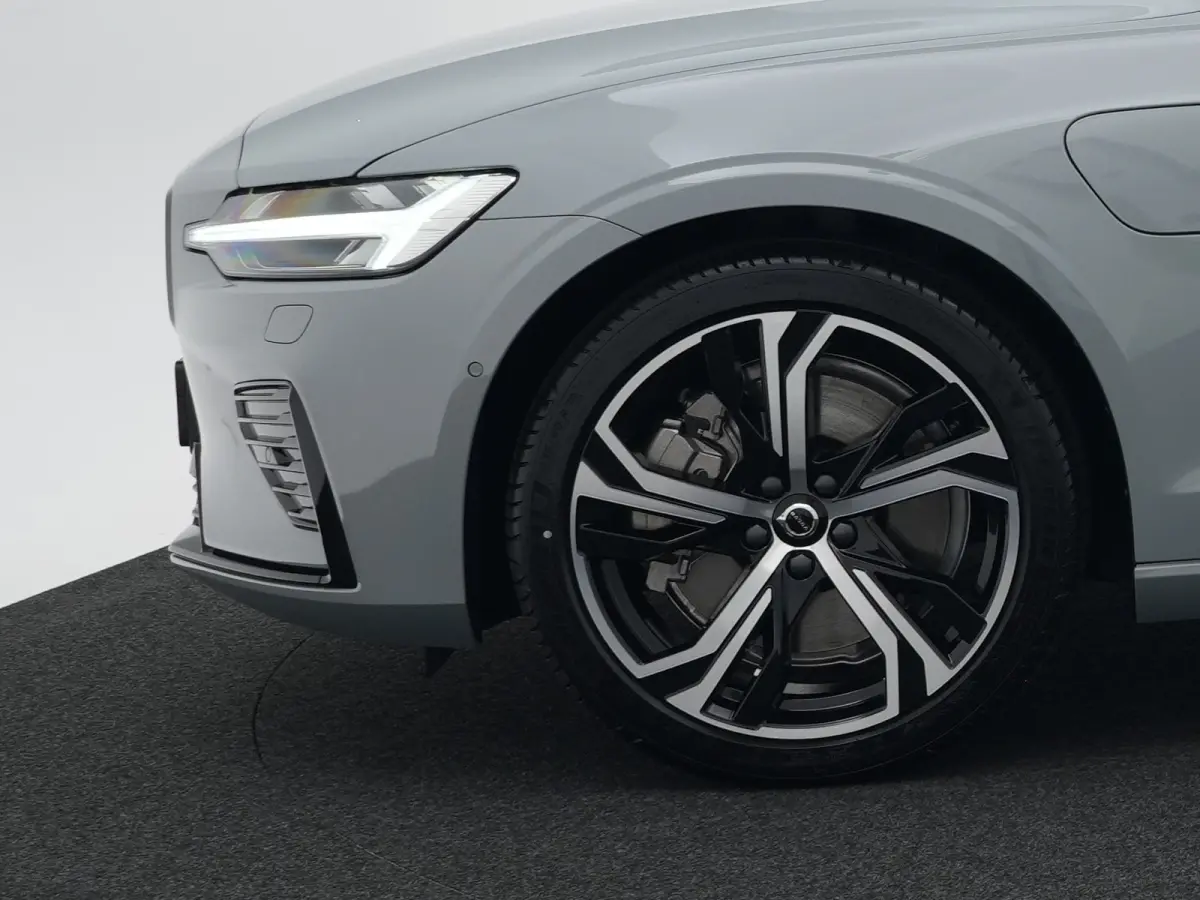 T6 Recharge AWD Ultra Dark | Bowers & Wilkins | Head-Up | 360° | Massage | Nappa | Stoelventilatie | Panoramadak