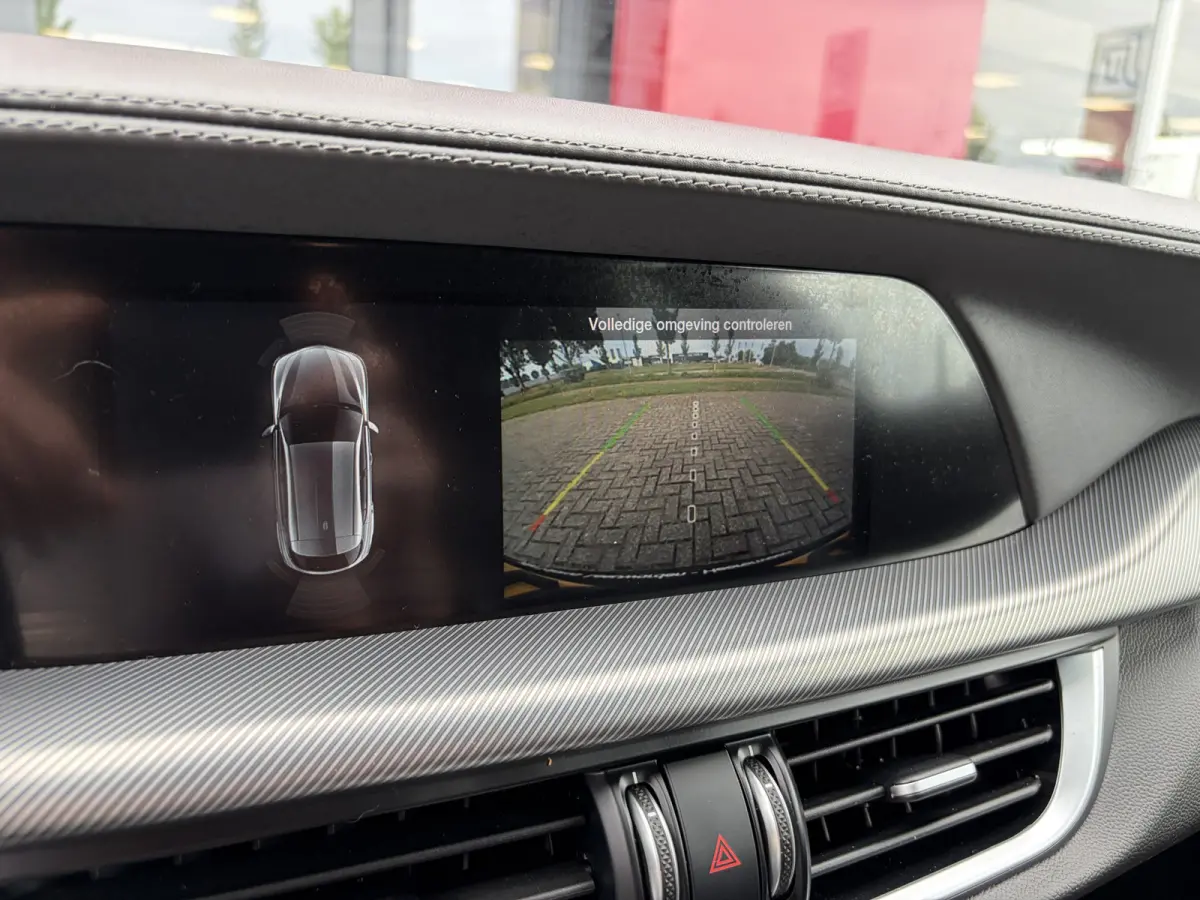 2.0 T AWD Veloce | Harman-Kardon | Camera | trekhaak afneembaar