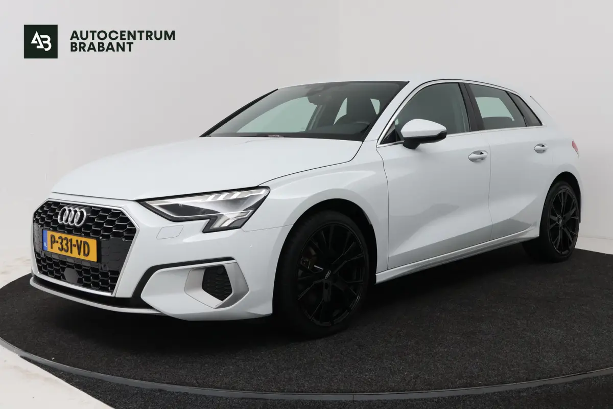 30 TFSI Business edition (NAVIGATIE, CRUISE CONTROL, PARKEERSENSOREN)