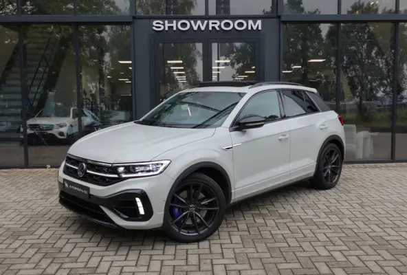 2.0 TSI 4Motion R PANO AKRA CAM VOL