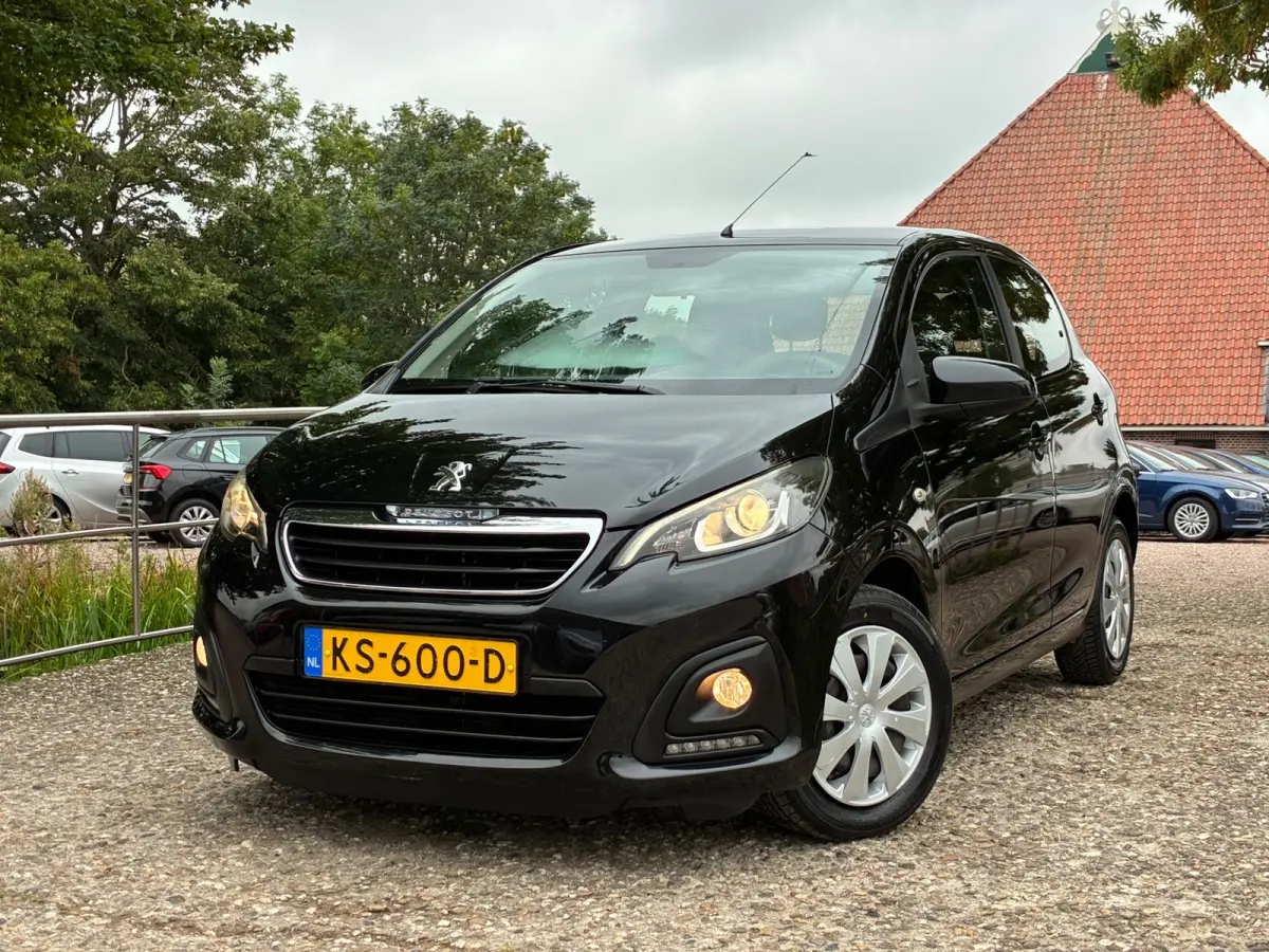 1.0 e-VTi Active |'' 109.000 KM '' + Airco + 5-Drs nu € 5.975,-!!!