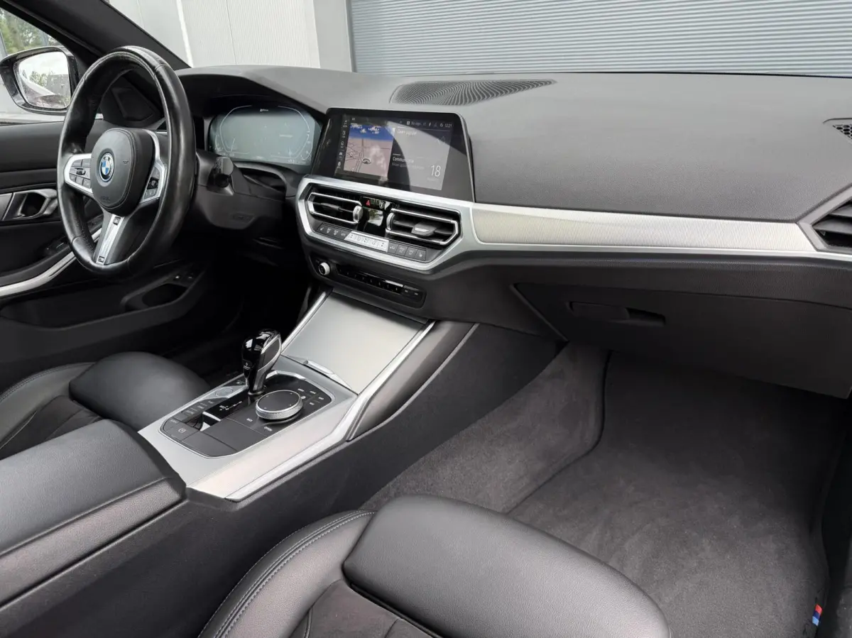 320e M-Sport|Camera|Pano|Trekhaak|19"