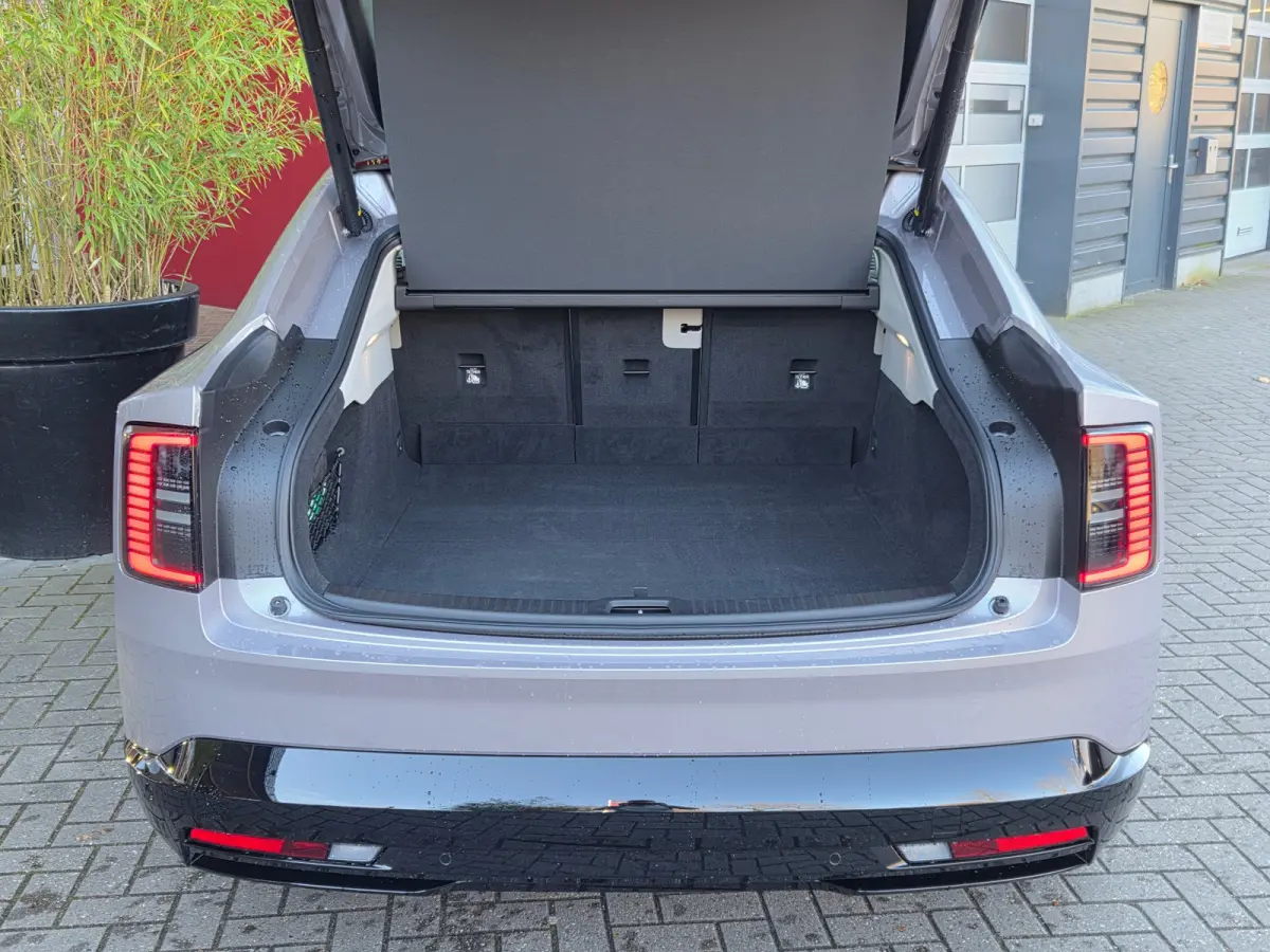 Single Motor Extended Range Ultra 92 kWh | Luchtvering | Soft-close | Massage/ventilatie | Pilot Assist | 22" Velgen