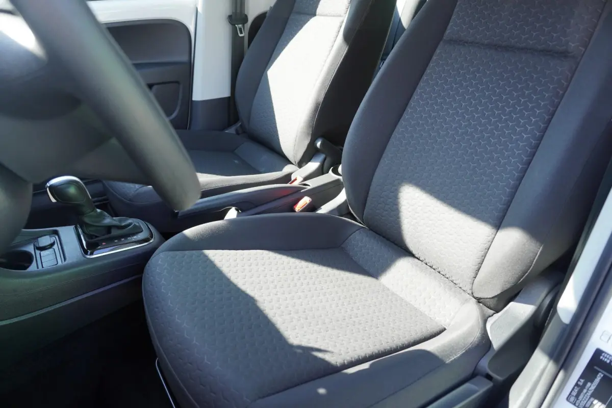 83pk electric | Climatronic | Bluetooth | DAB | Lane Assist