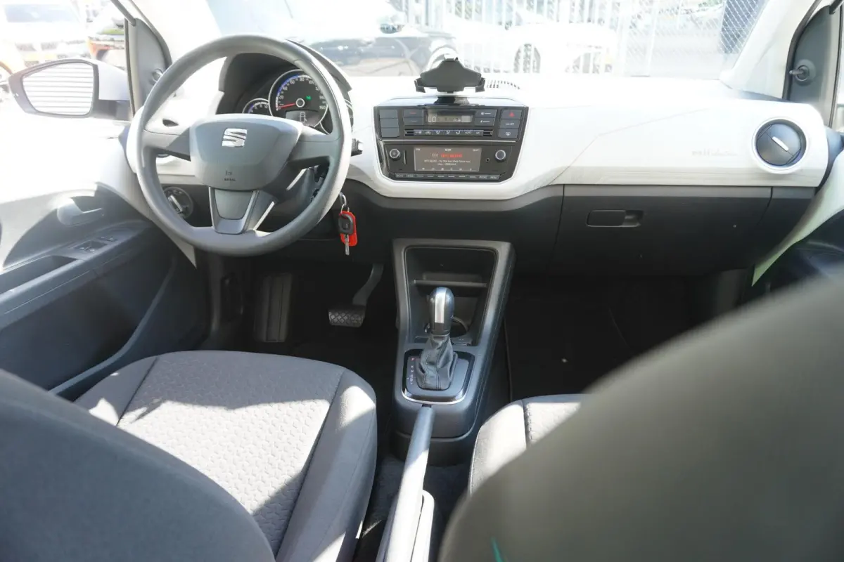 83pk electric | Climatronic | Bluetooth | DAB | Lane Assist