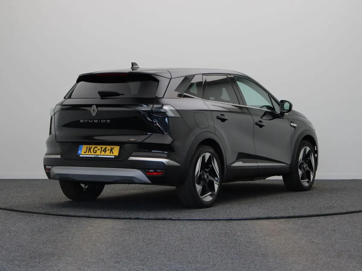 1.8 E-Tech full hybrid 160 iconic | Stoel-stuurwielverwarming | Elek. bedienbare stoelen | Voorruitverwarming | Adaptieve cruise control |