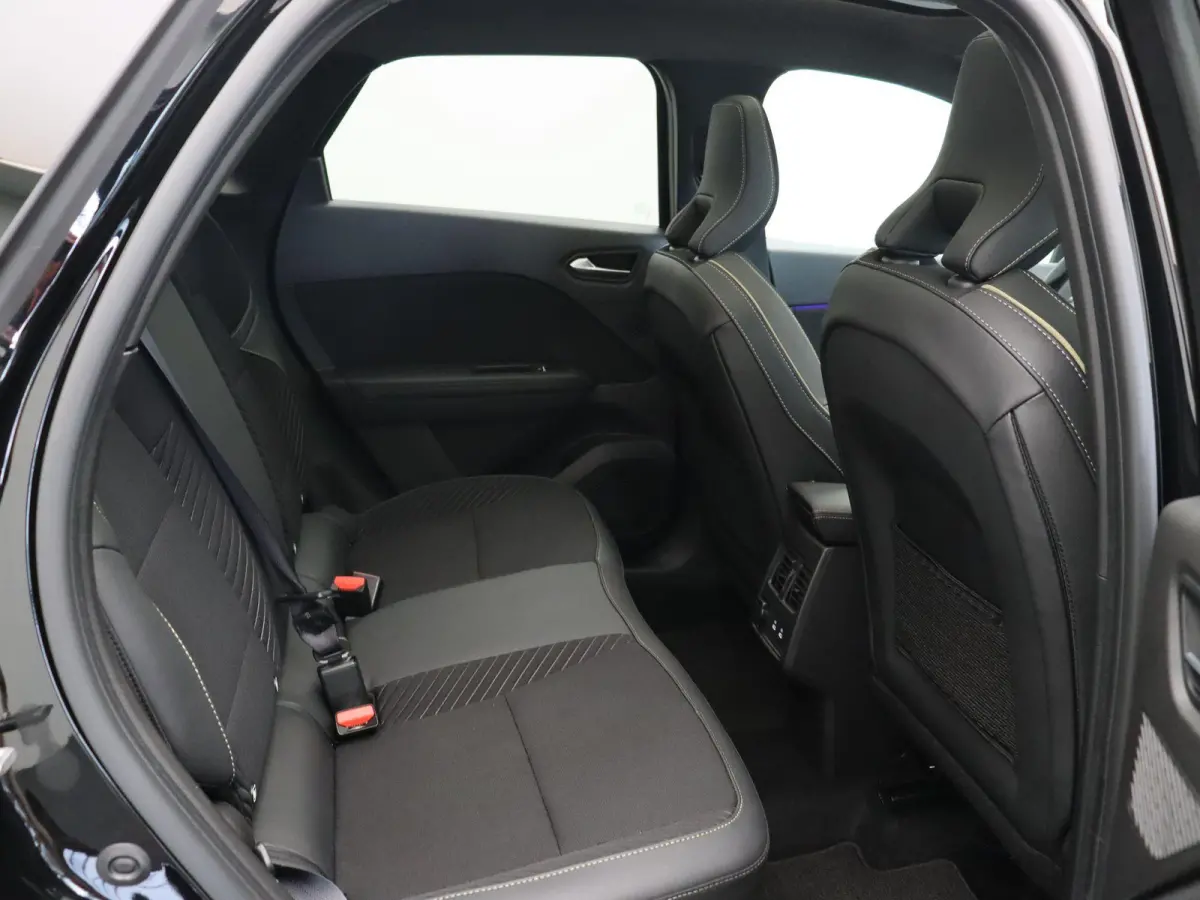 1.8 E-Tech full hybrid 160 iconic | Stoel-stuurwielverwarming | Elek. bedienbare stoelen | Voorruitverwarming | Adaptieve cruise control |