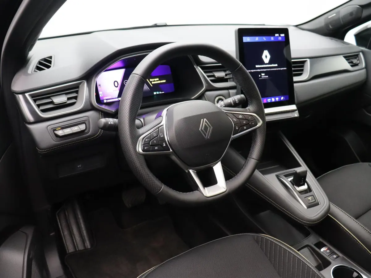 1.8 E-Tech full hybrid 160 iconic | Stoel-stuurwielverwarming | Elek. bedienbare stoelen | Voorruitverwarming | Adaptieve cruise control |
