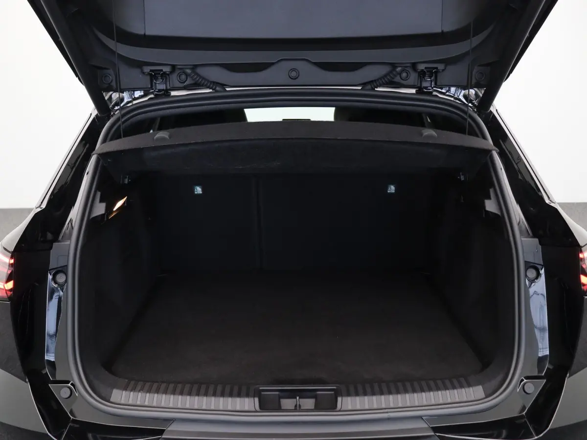 1.8 E-Tech full hybrid 160 iconic | Stoel-stuurwielverwarming | Elek. bedienbare stoelen | Voorruitverwarming | Adaptieve cruise control |