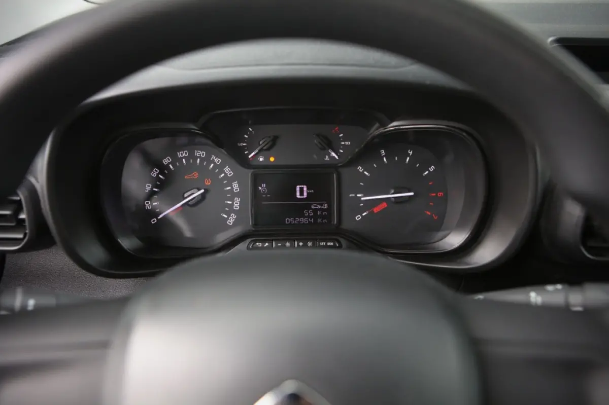 1.5 BlueHDI Club | Carplay | Cruise |