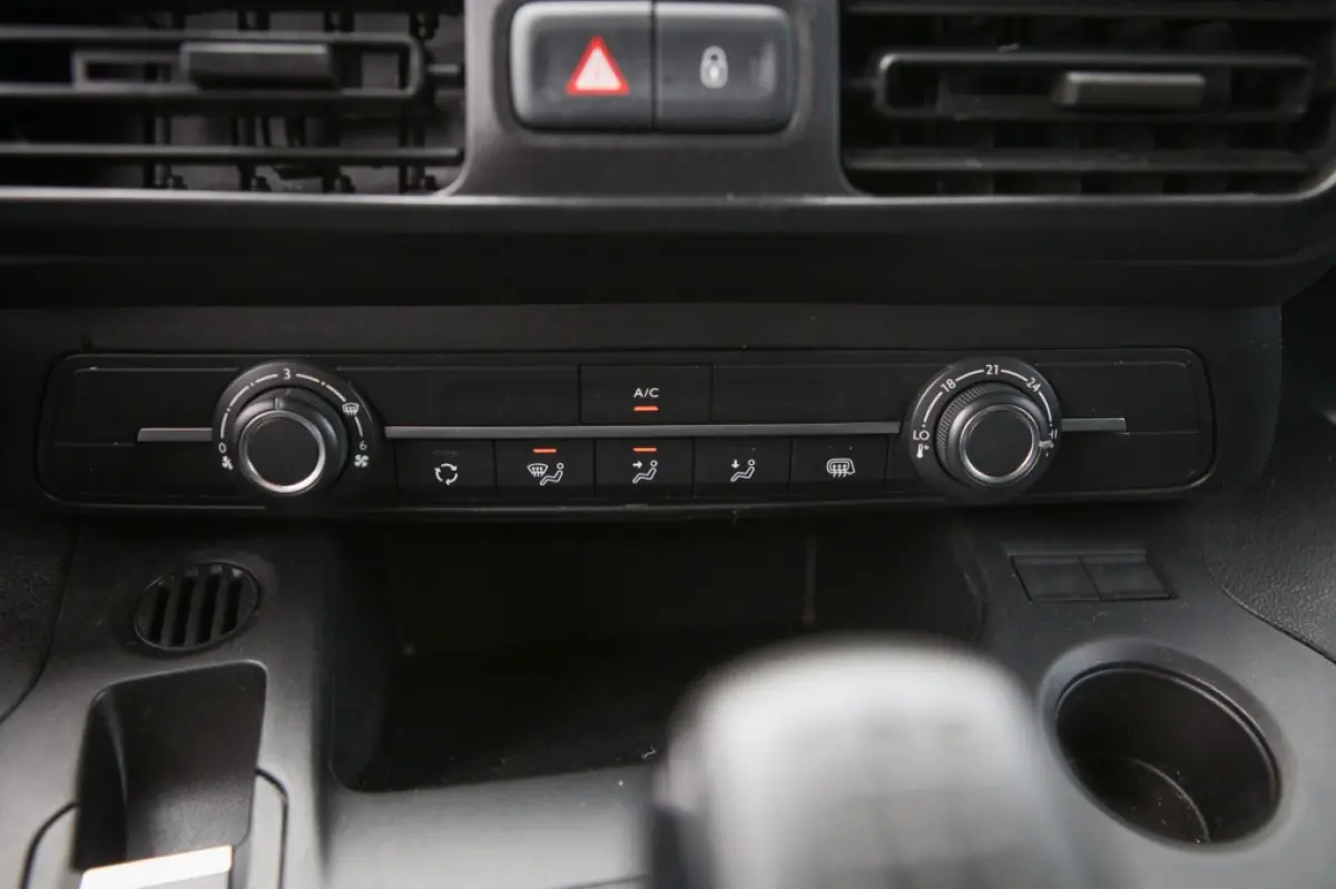 1.5 BlueHDI Club | Carplay | Cruise |