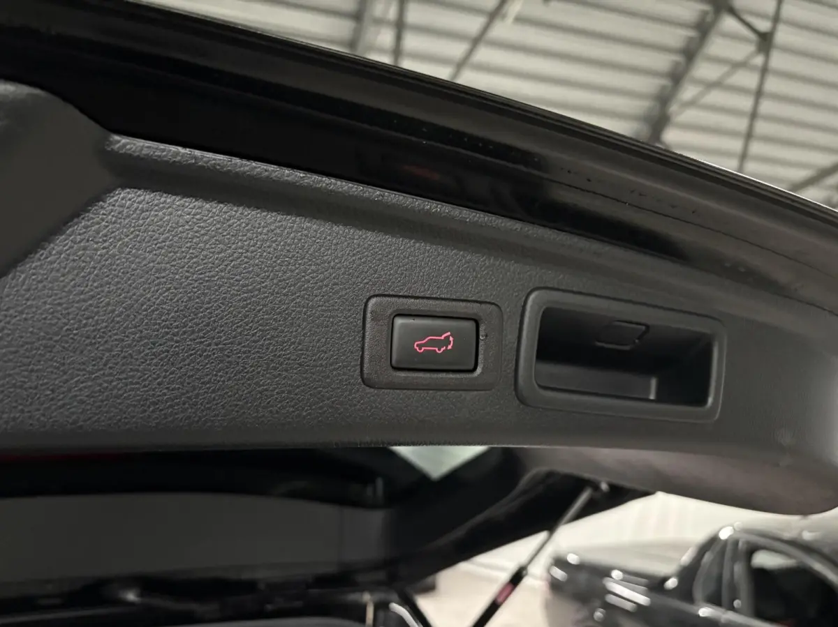 2.0 XT Sport Premium | Onderhoud | Pano | Leder