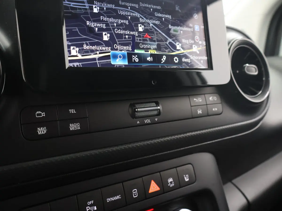 51kW L1 PRO | Navigatie | Parkeercamera | Cruise Control | Stoelverwarming | Certified