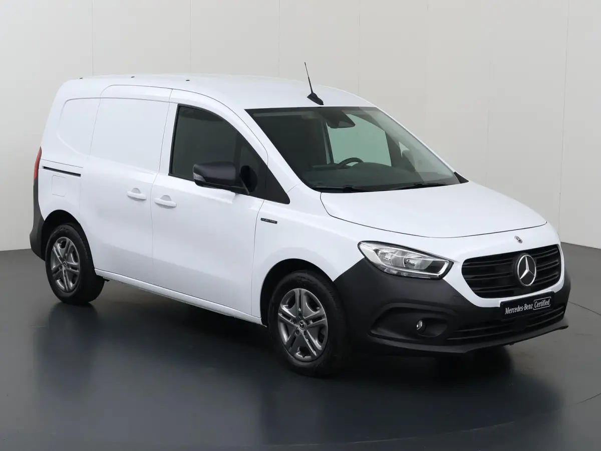 51kW L1 PRO | Navigatie | Parkeercamera | Cruise Control | Stoelverwarming | Certified