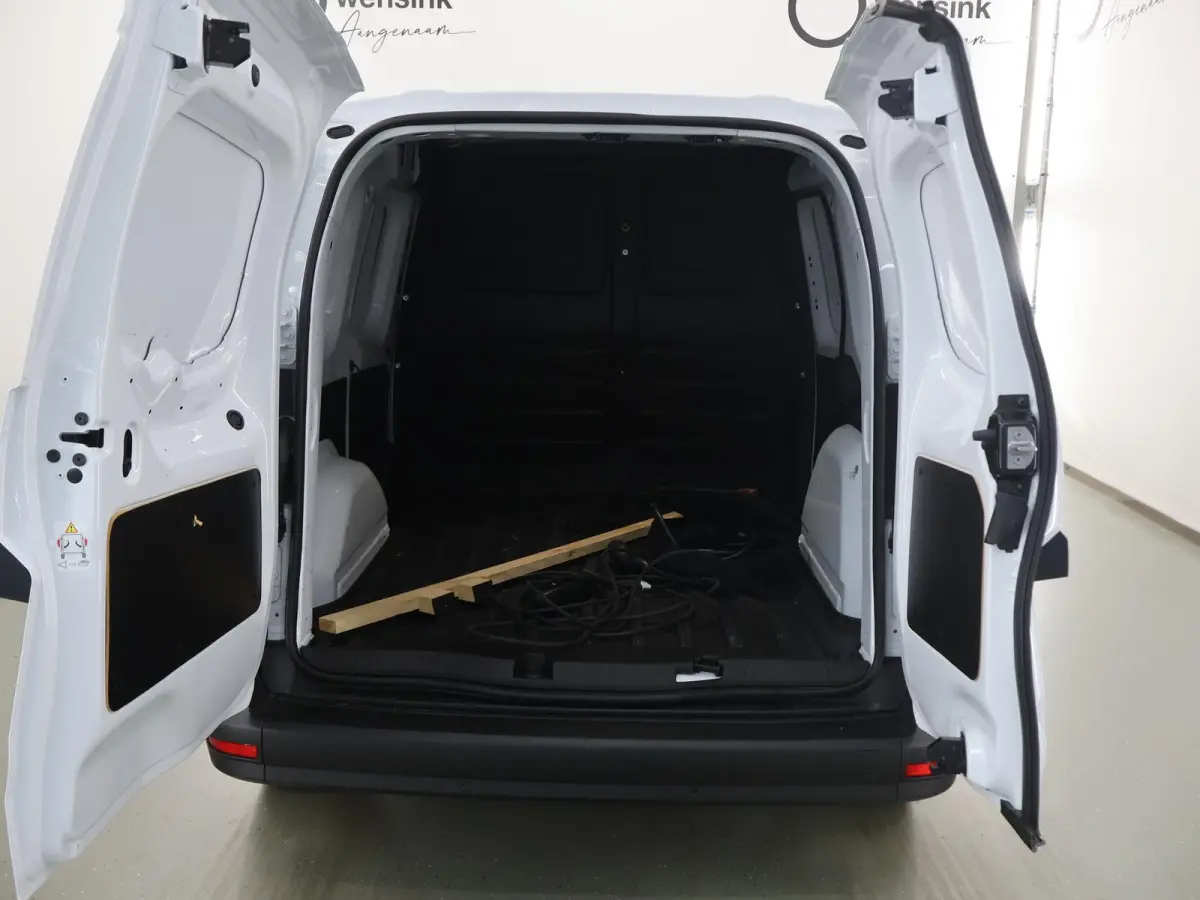 51kW L1 PRO | Navigatie | Parkeercamera | Cruise Control | Stoelverwarming | Certified