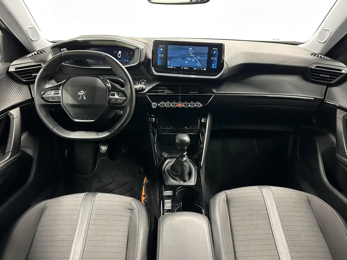 1.2 PureTech Allure Pack CAMERA TREKHAAK ECC CRUISE LM NAVI CARPLAY.