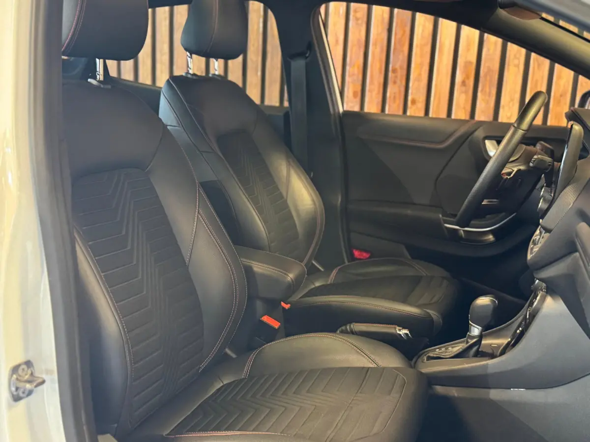 1.0 EcoBoost ST-Line / Pano / B&O / Keyless / Camera / Trekhaak / Carplay