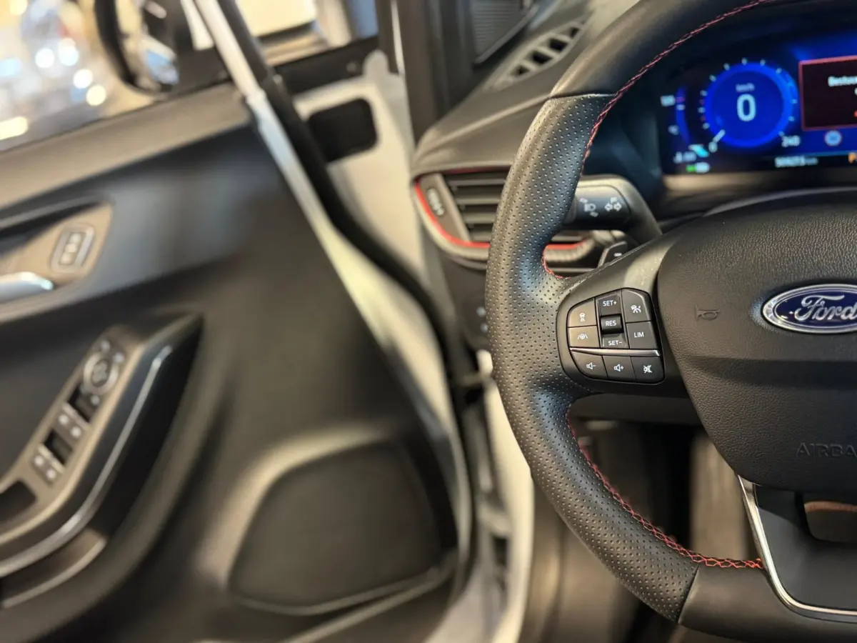 1.0 EcoBoost ST-Line / Pano / B&O / Keyless / Camera / Trekhaak / Carplay