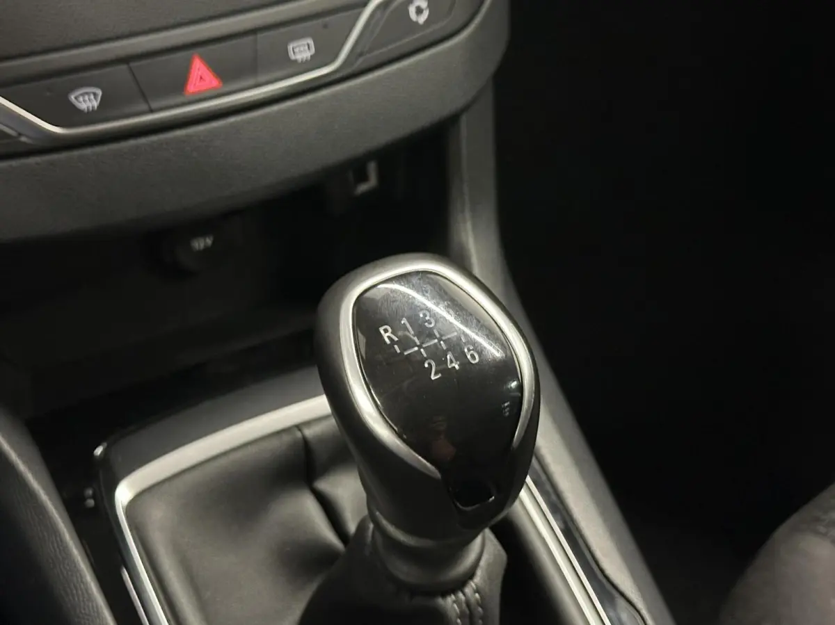 1.2 PureTech Blue Lease Active CARPLAY LM NAVI CRUISE ECC.