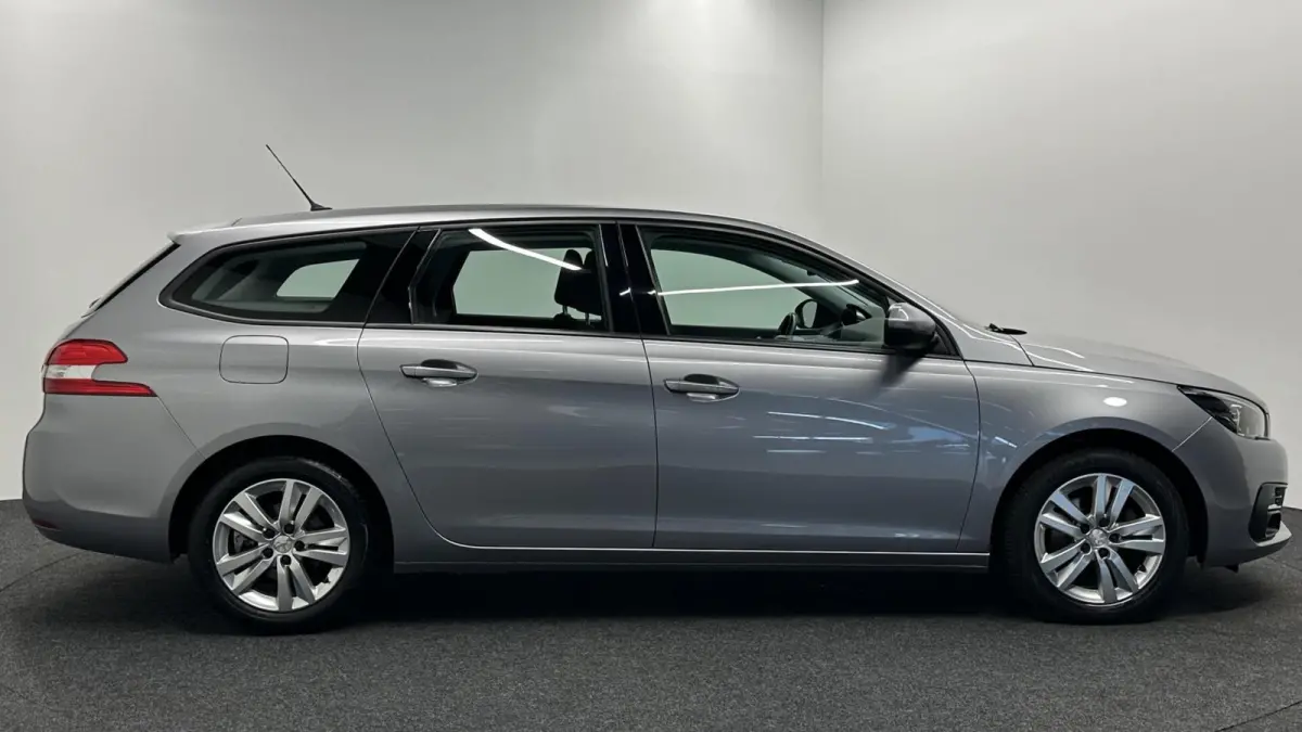 1.2 PureTech Blue Lease Active CARPLAY LM NAVI CRUISE ECC.