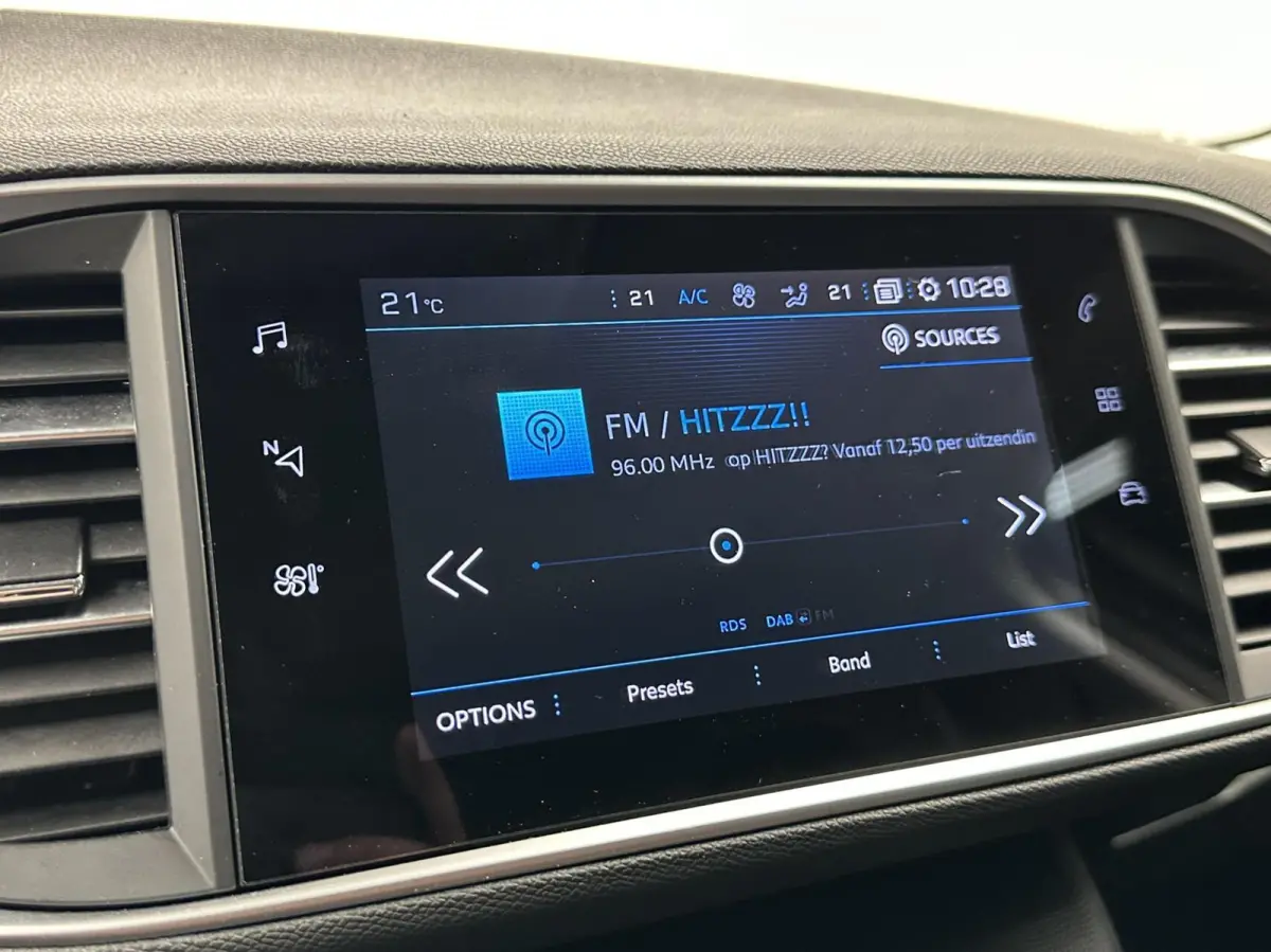1.2 PureTech Blue Lease Active CARPLAY LM NAVI CRUISE ECC.