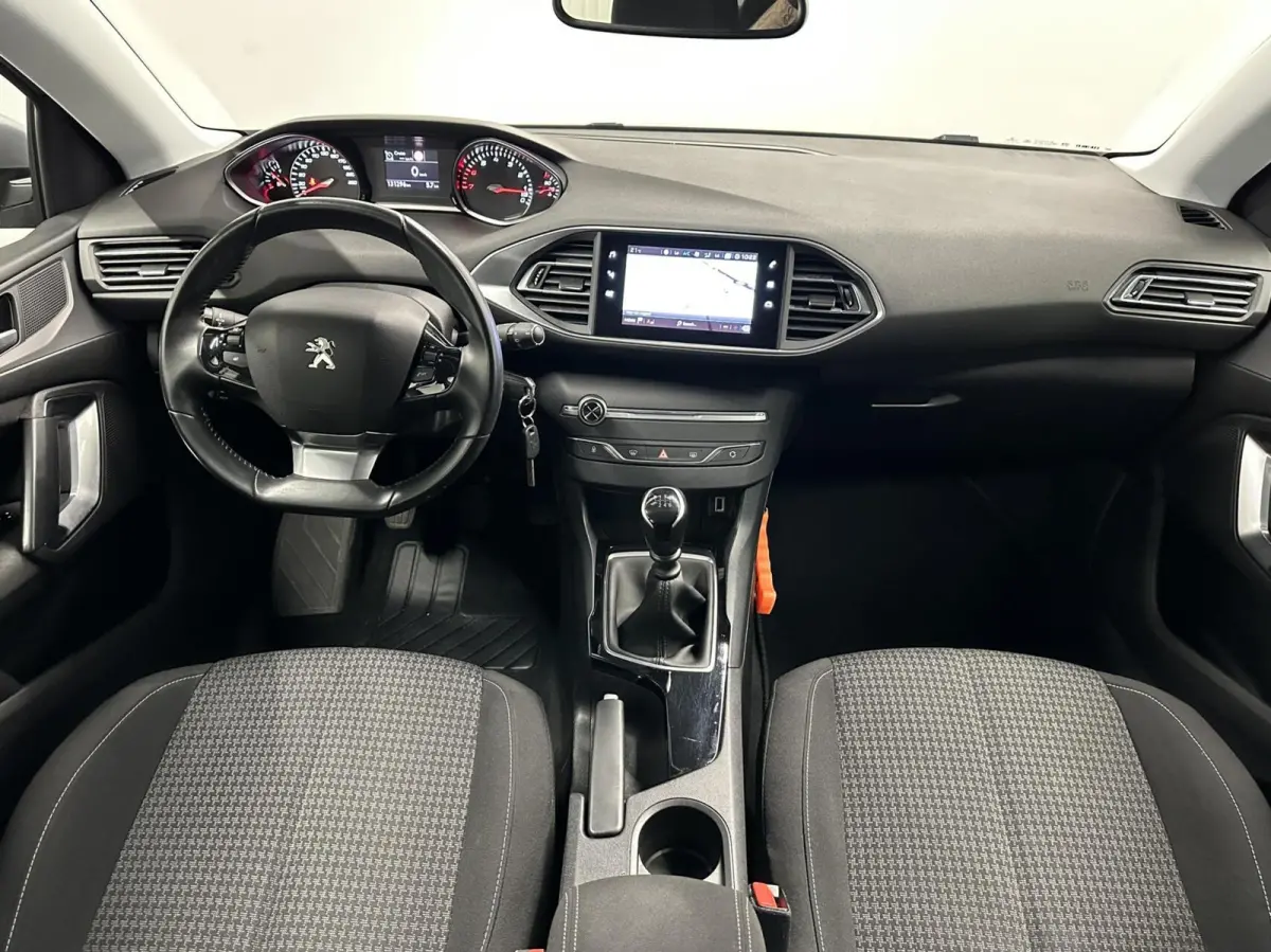 1.2 PureTech Blue Lease Active CARPLAY LM NAVI CRUISE ECC.