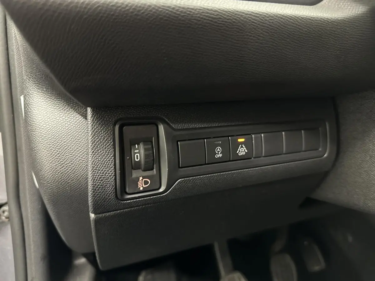 1.2 PureTech Blue Lease Active CARPLAY LM NAVI CRUISE ECC.