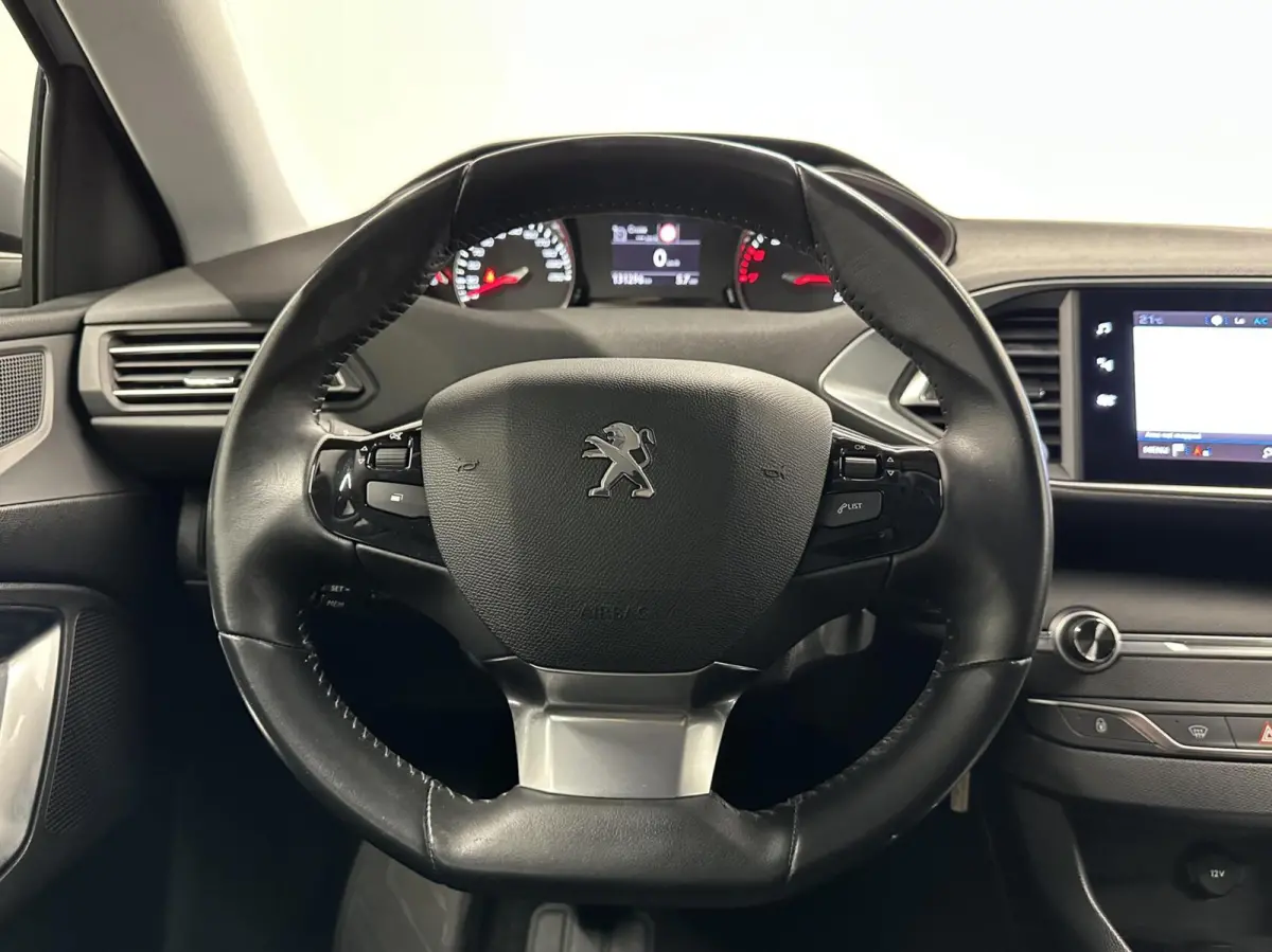 1.2 PureTech Blue Lease Active CARPLAY LM NAVI CRUISE ECC.