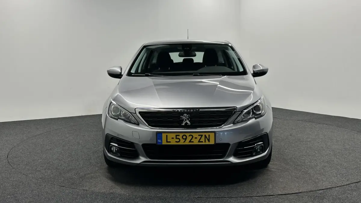 1.2 PureTech Blue Lease Active CARPLAY LM NAVI CRUISE ECC.