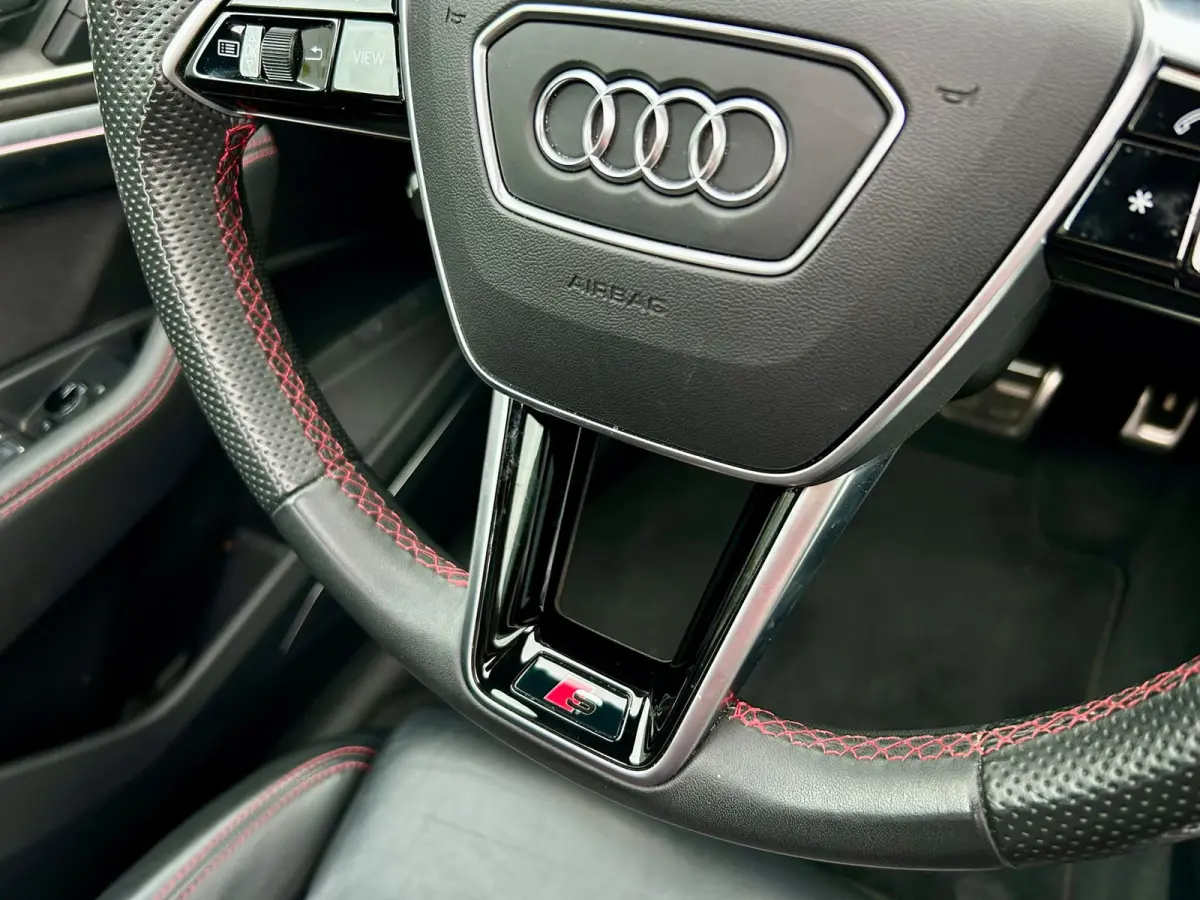 55 quattro S Edition 115 kWh SOH 92% 3x S Line