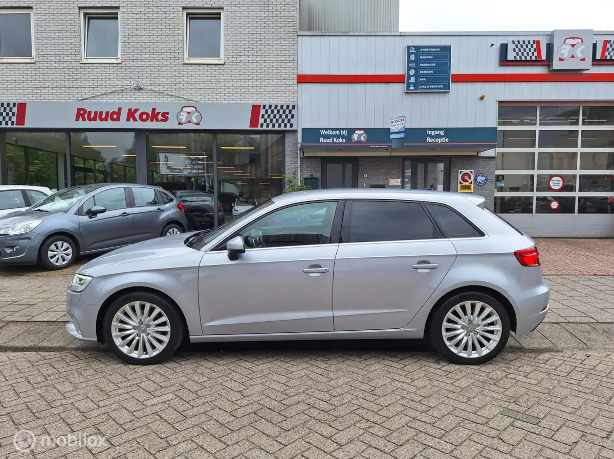 30 TFSI SPORT LEASE EDITION