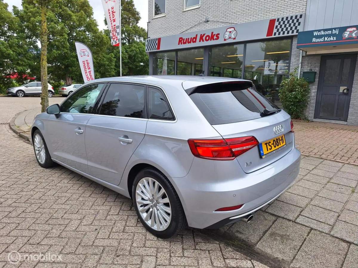 30 TFSI SPORT LEASE EDITION