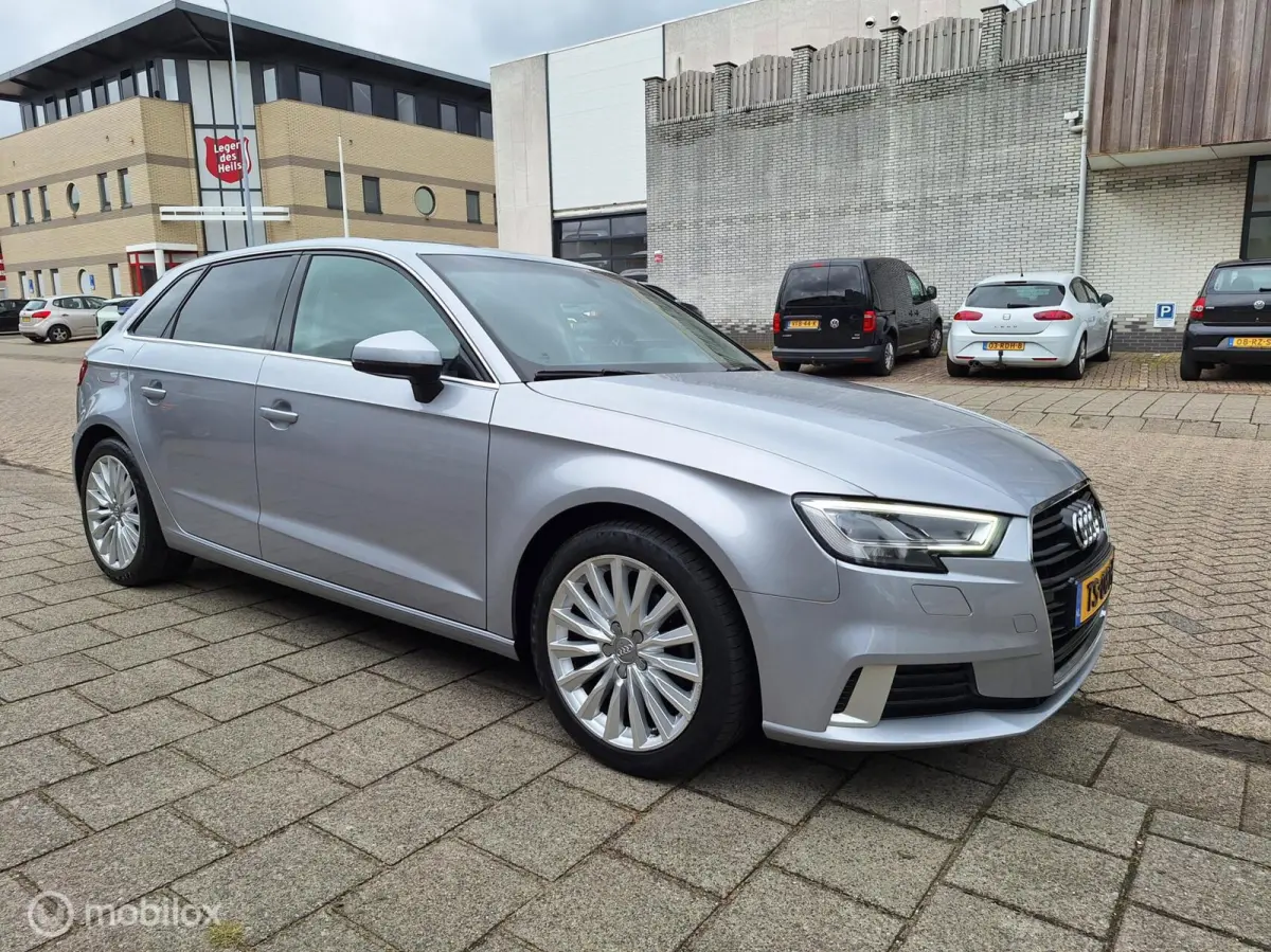 30 TFSI SPORT LEASE EDITION