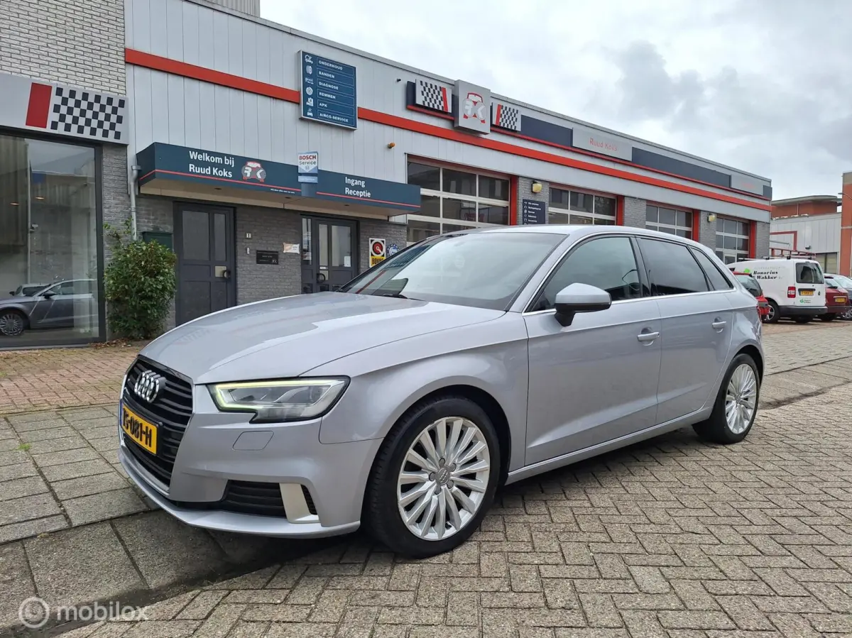 30 TFSI SPORT LEASE EDITION