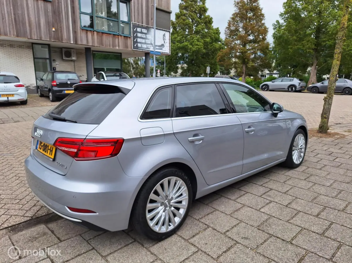 30 TFSI SPORT LEASE EDITION