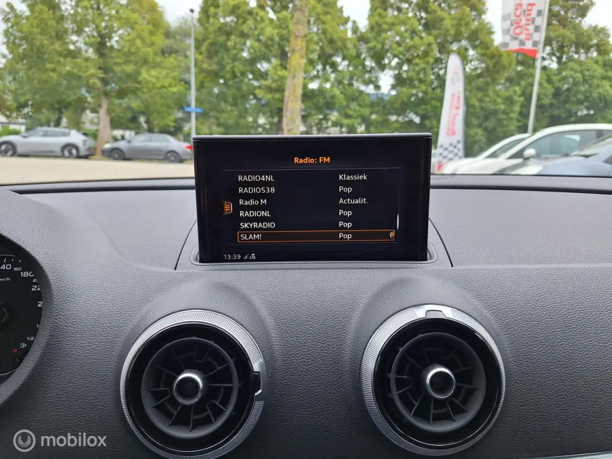 30 TFSI SPORT LEASE EDITION