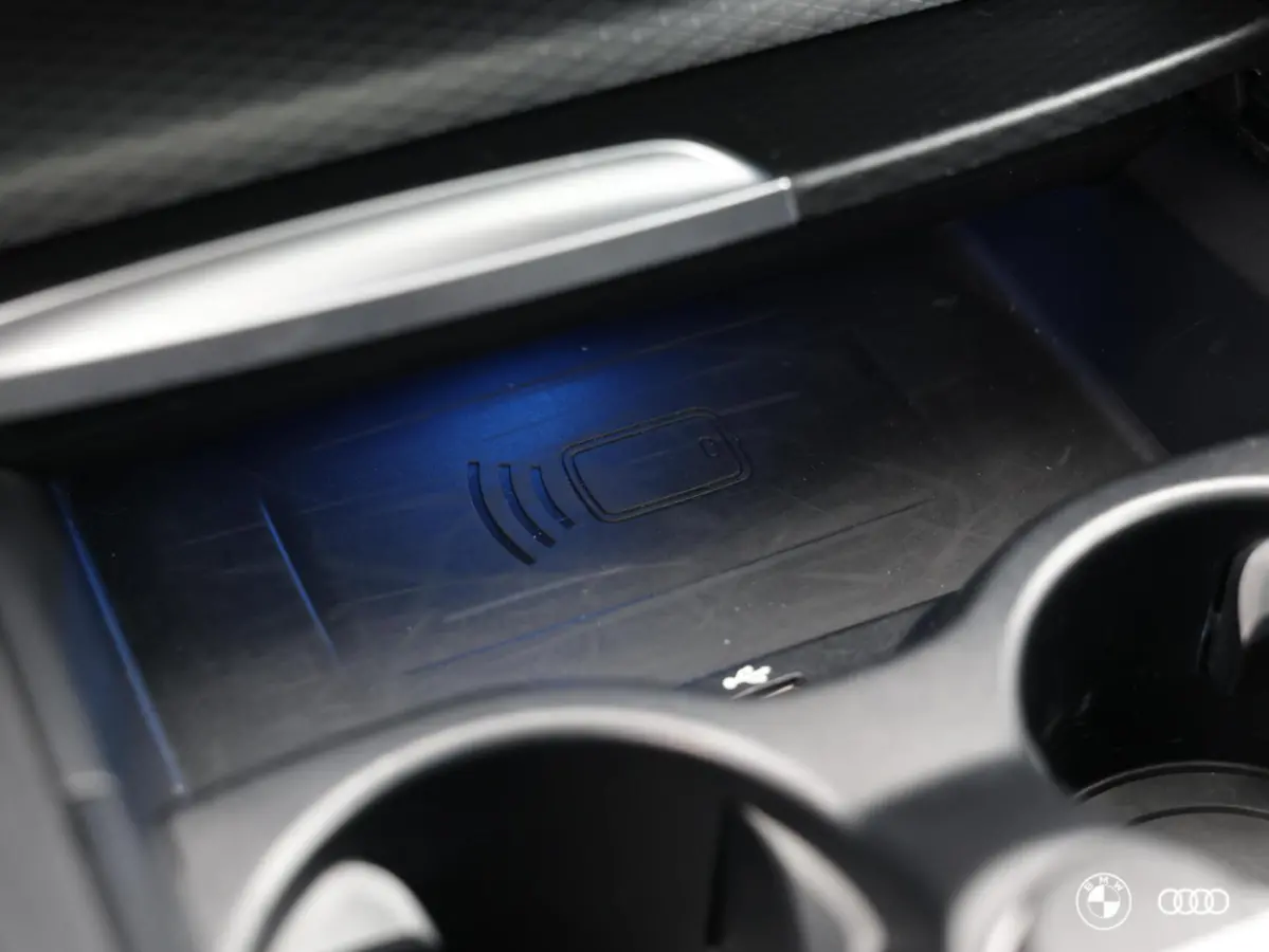530E xDrive M SPORT / PANODAK / KEYLESS / MEMORY / COMFORT STOELEN EL VERSTELBAAR + GEHEUGEN / 19"